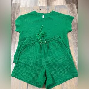 Dokotoo shorts & top matching lounge set. Size small. Green textured set.